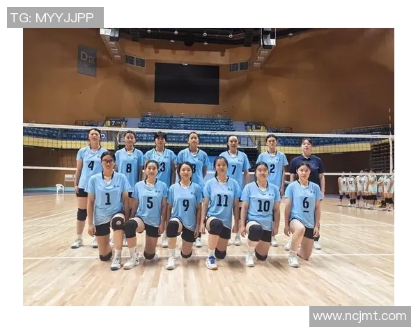 上海排球队荣登排球团队协作排行榜第三名展现卓越团队精神与实力 上海排球队荣登排球团队协作排行榜第三名展现卓越团队精神与实力