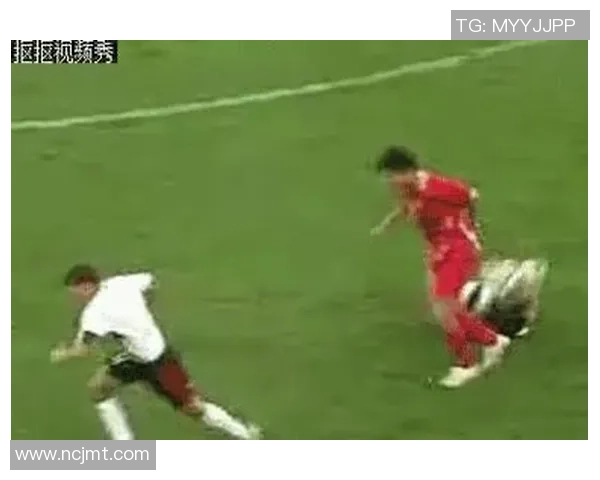 无耻犯规足球明星揭秘他们的争议行为引发热议与讨论