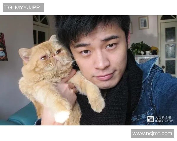 陈赫与足球明星的友谊故事揭秘他们在绿茵场上的趣味互动与生活点滴 陈赫与足球明星的友谊故事揭秘他们在绿茵场上的趣味互动与生活点滴